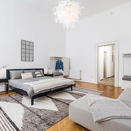 City Center Apartment With Balcony 부다페스트 외부 사진
